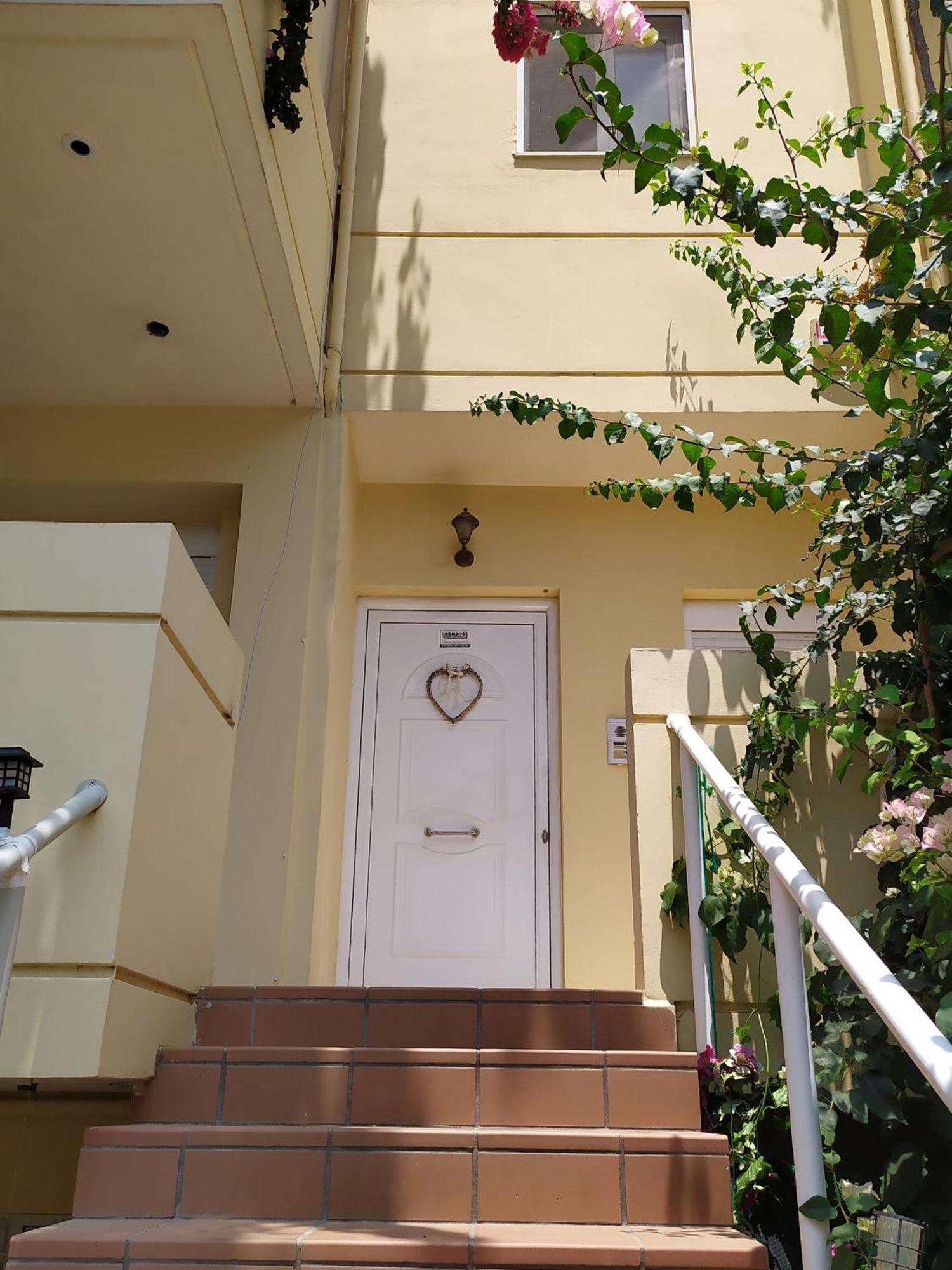 Georgia'S Family Apartment Heraclión Exterior foto